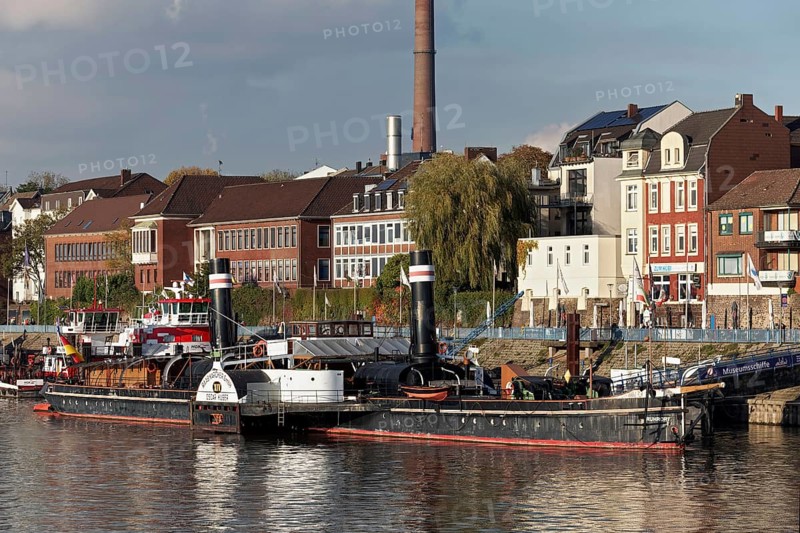 Ruhrort harbour with museum ship Oskar Huber, Duisburg-Ruhrort, North Rhine-Westphalia, Germany