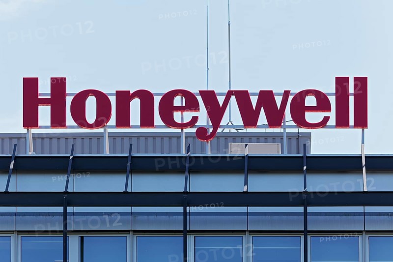Honeywell, logo on building, American conglomerate, Ratingen, North Rhine-Westphalia, Germany