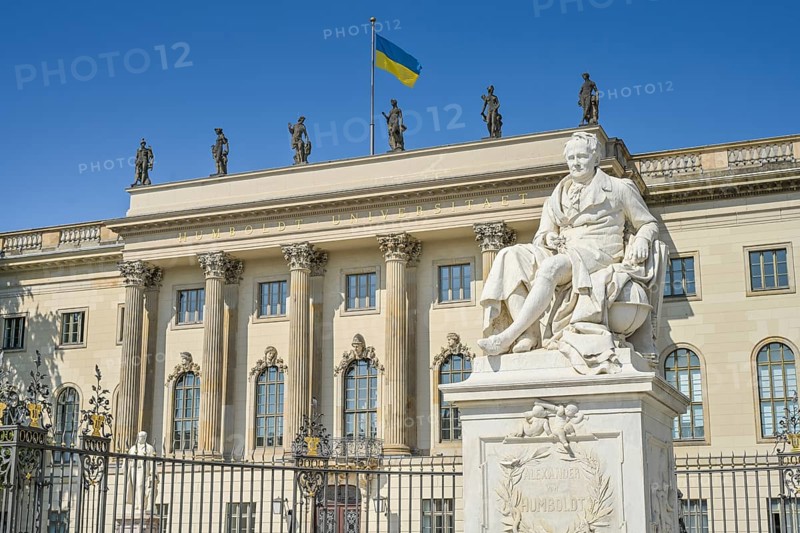 Alexander von Humboldt Memorial, Main Building, Humboldt University, Unter den Linden, Mitte, Berlin, Germany