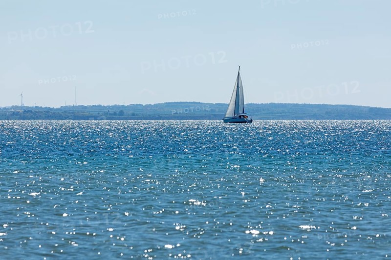 Sailing boat off the island, Flügge, Fehmarn, Schleswig-Holstein, Germany