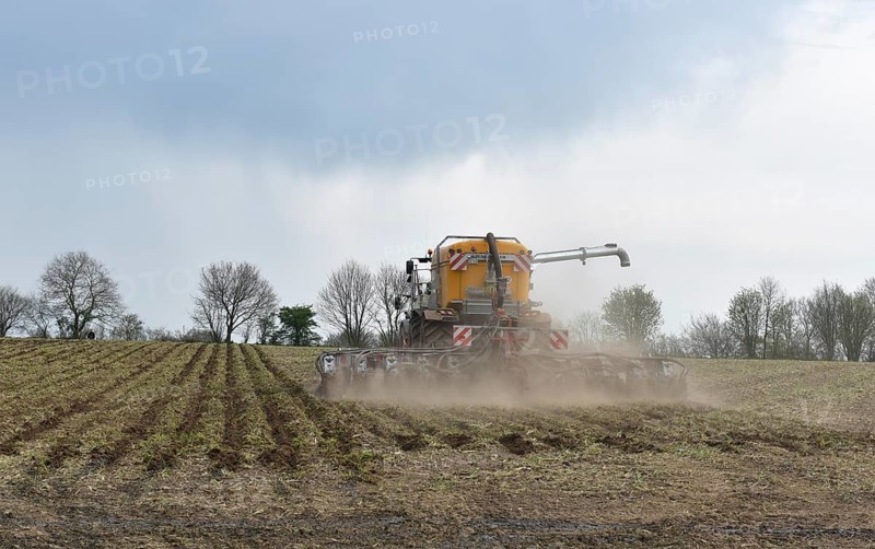 Slurry transporter, slurry in the field