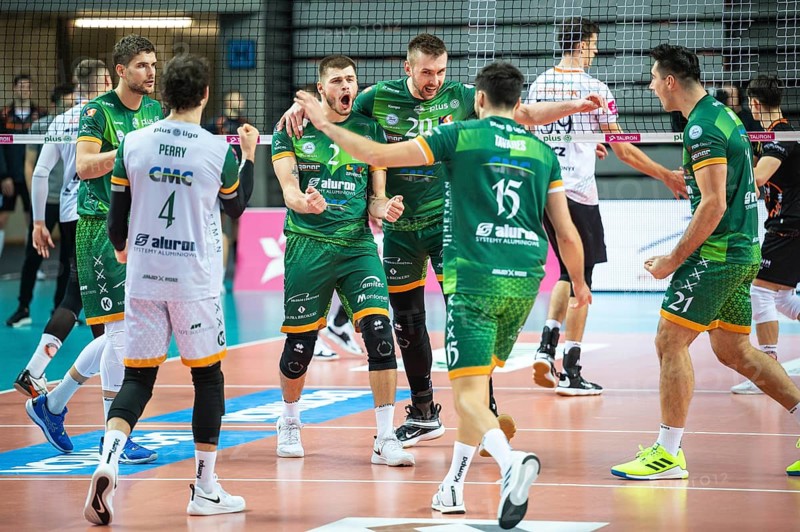 LUBIN, POLAND - NOVEMBER 20, 2023: Men's Volleyball Polish PlusLiga match KGHM Cuprum Lubin vs Aluron CMC Warta Zawiercie. Joy Bartosz Kwolek (2) and Mateusz Bieniek (20).