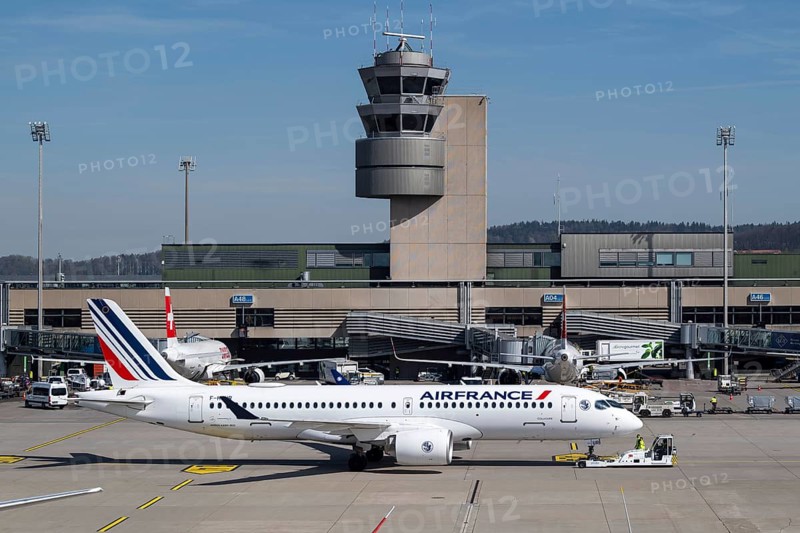 Aircraft Air France, Airbus A220-300, F-HZUR, Kloten, Switzerland