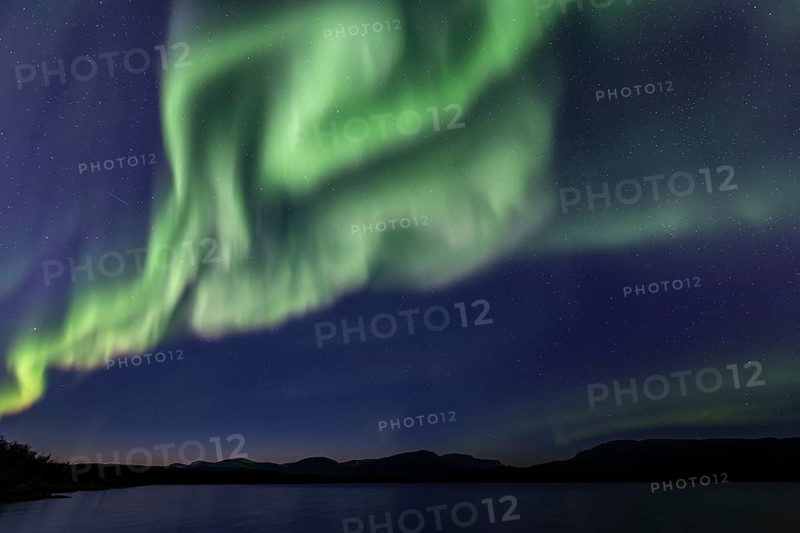 Northern lights, aurora borealis, lake, mountains, twilight, autumn, Torneträsk, Laponia, Lapland, Sweden