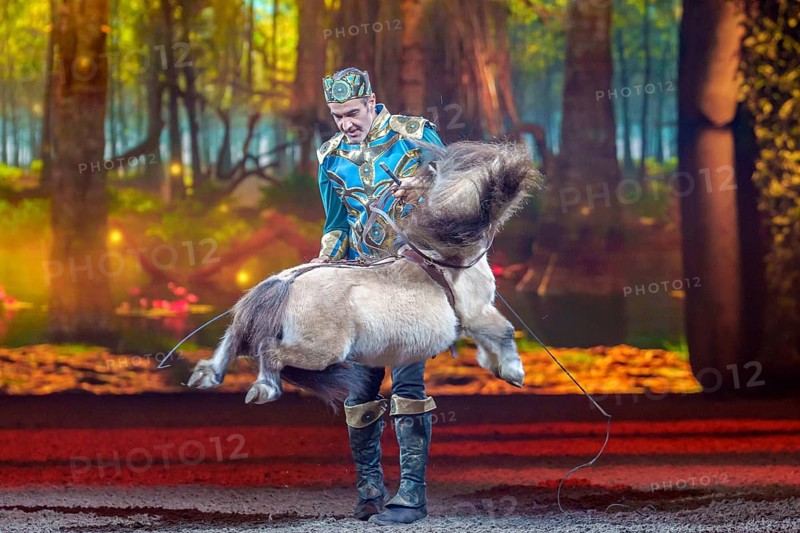 Cavalluna, horse show on Gateway to the Otherworld tour in Berlin's Uber Arena on 17.01.2026