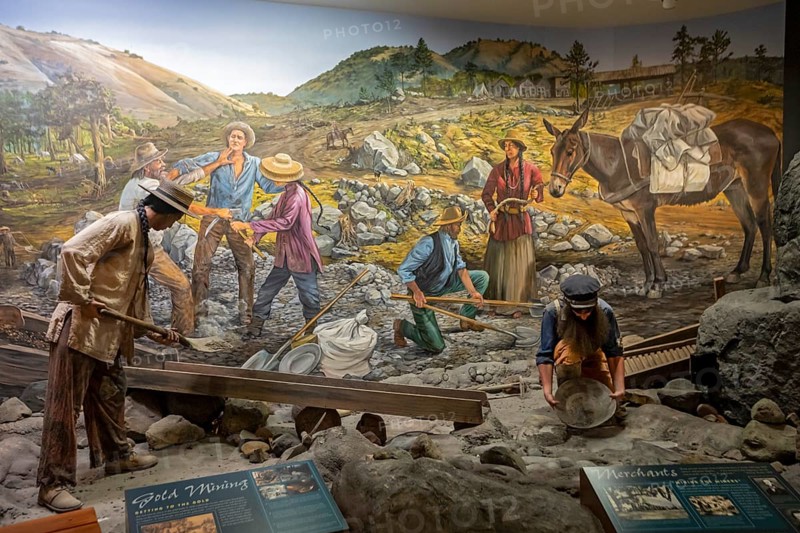 Elko, Nevada - The California Trail Interpretive Center tells the story of the emigrants who traveled nearly 2, 000 miles on the Trail across the continent in the mid-19th century