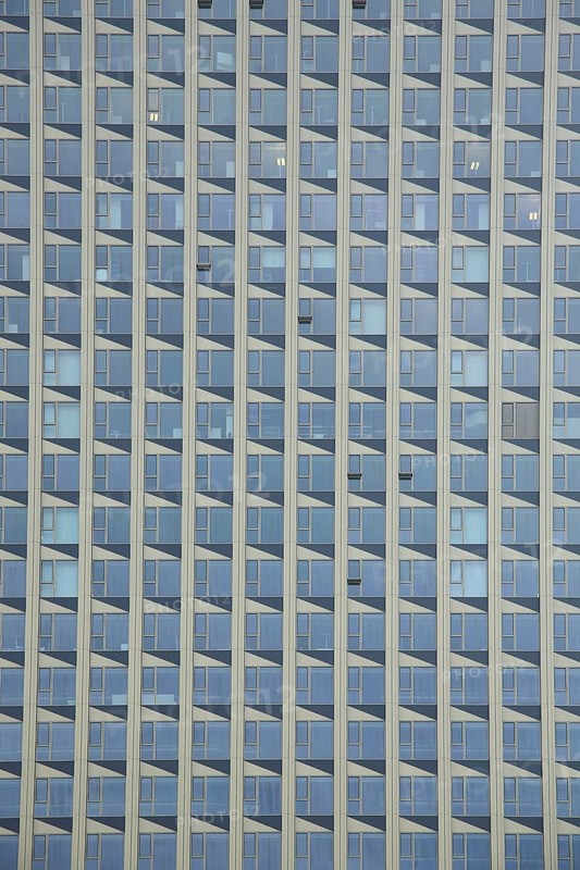 Glass wall from Tower 185, geometric rectangular glass wall with row of windows, glass building, stained glass window, linear, detail, monochrome, blue-gray, parallel, small squares, backgrounds, pattern, structure, house facade, modern building, Frankfurt am Main, Hesse, Germany