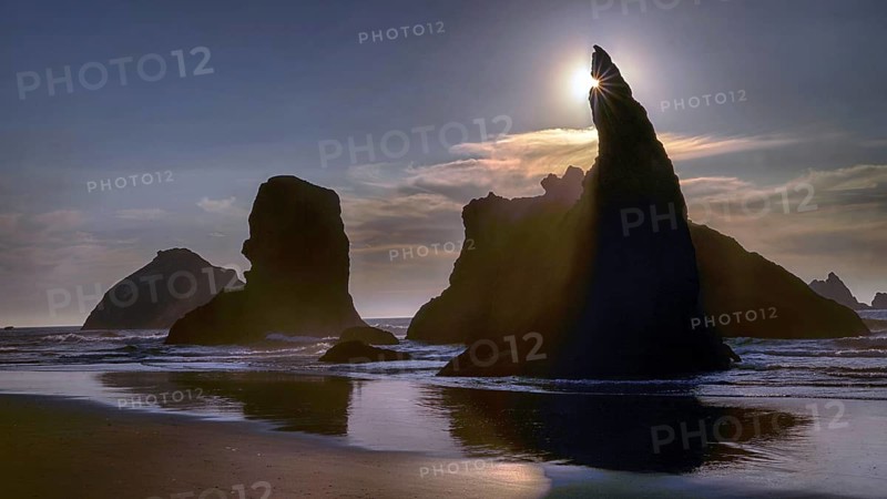 USA, Bandon, Oregon, Facerock Beach, Pacific Ocean, Bandon, Oregon, USA