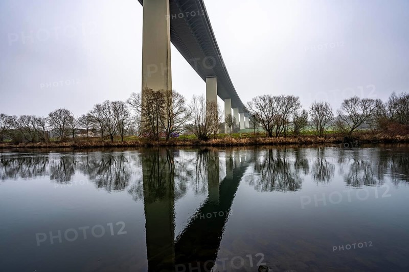 The Mintarder Ruhr Valley Bridge, A52 motorway bridge between Essen and Düsseldorf, longest steel road bridge in Germany, completed in 1966, 1830 meters long, 18 hollow pillars, highest point above ground is 65 meters, is used daily by more than 80, 000 vehicles, is considered dilapidated and is to be replaced, the bridge spans the Ruhr Valley, with the river Ruhr, between Essen-Kettwig and Mülheim an der Ruhr Hr, North Rhine-Westphalia, Germany
