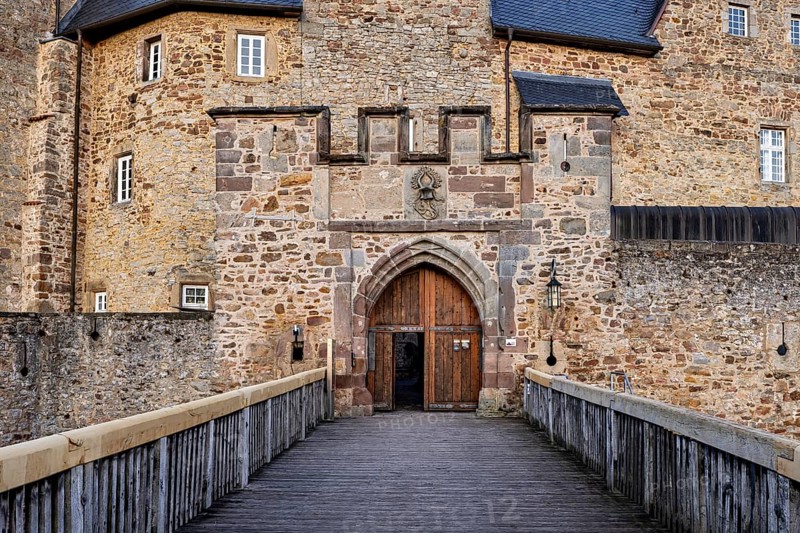Medieval castle with wooden passage and robust gate, The gate of Spangenberg Castle