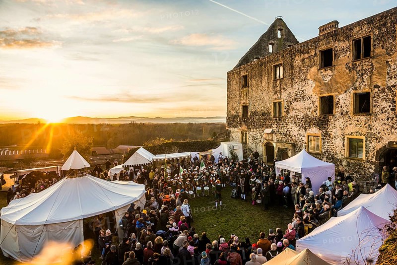 Medieval Christmas market, sunset, Burkheim, Vogtsburg, Kaiserstuhl, Baden-Württemberg, Germany