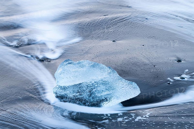 Chunks of ice on the black beach, lava beach, glacier ice, winter, Diamond Beach (Breiðamerkursandur) at Jökusalorn, Iceland, Scandinavia