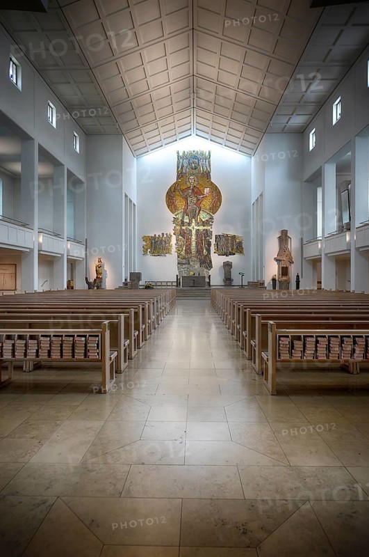 Interior view of choir, altar, Cathedral Church of St Eberhard, Eberhardskirche, Stuttgart, Baden-Württemberg, Germany