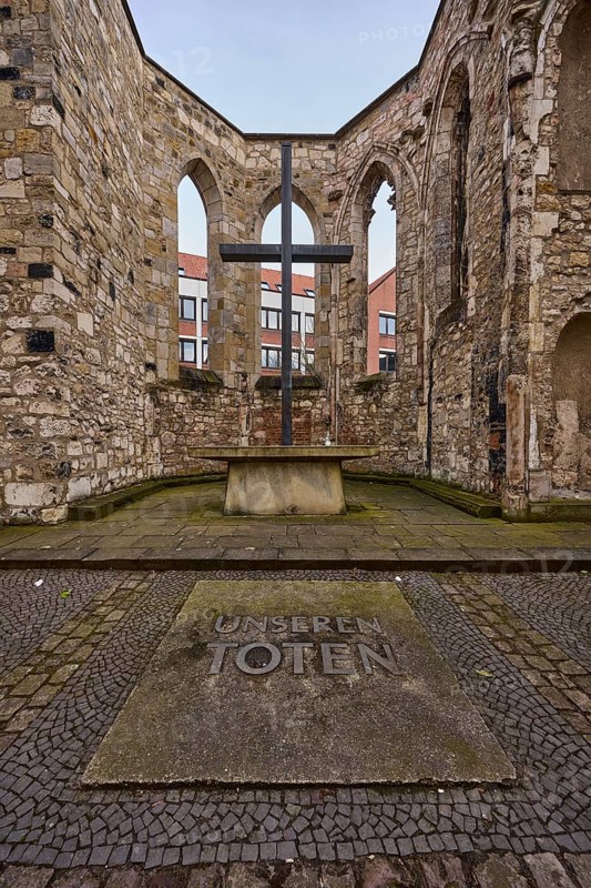Ruins of the Aegidienkirche, memorial for victims of war and violence, cross, church, diffuse light, milky blue cloudy sky, Hanover, state capital, Hanover region, Lower Saxony, Germany