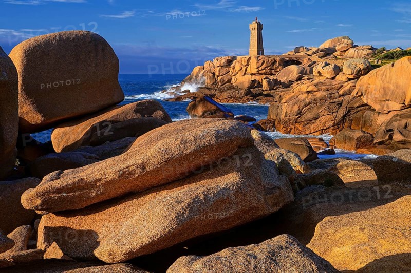 France, Brittany, Cot de Rose Granite, lighthouse in Ploumanac'h, France