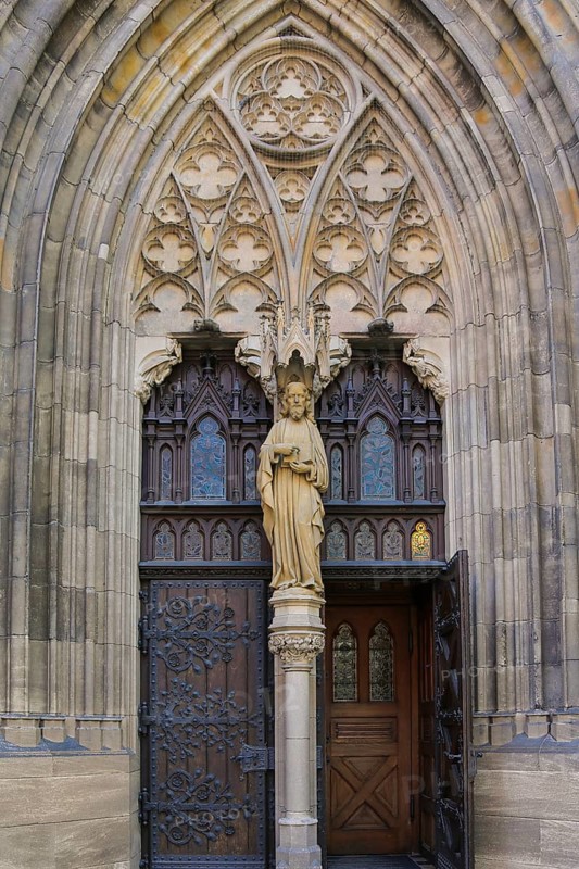 St Mary's Church Reutlingen, portal, sacred building built from 1247 to 1343, cultural monument, Gothic church, Reformation church, Protestant church, place of worship, Christian architecture, restored in neo-Gothic style, Reutlingen, Baden-Württemberg, Germany