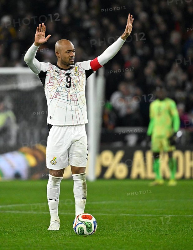 Jordan Ayew GHA (09) in front of free kick Gesture Gesture Football DFB International match Germany GER vs Ghana GHA Friendly match Test match MHPArena, MHP Arena Stuttgart, Baden-Württemberg, Germany
