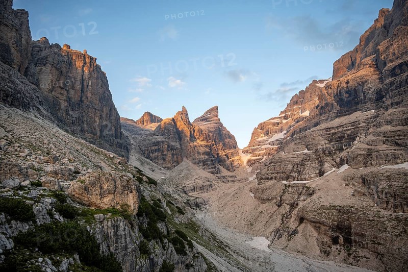 Sunset, mountain valley, Castelletto Superiore and Cima Sella peaks, back Scharte Bocca di Tuckett, Brenta Mountains, Brenta, Brenta-Adamello Natural Park, Trentino, Italy