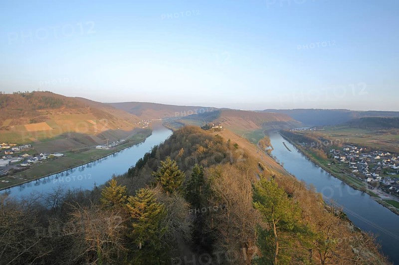 View from the Prinzenkopf Tower of Marienburg and Moselle Valley, landscape, course of the river, Moselle loop, Hunsrück, Pünderich, Untermosel, Rhineland-Palatinate, Germany