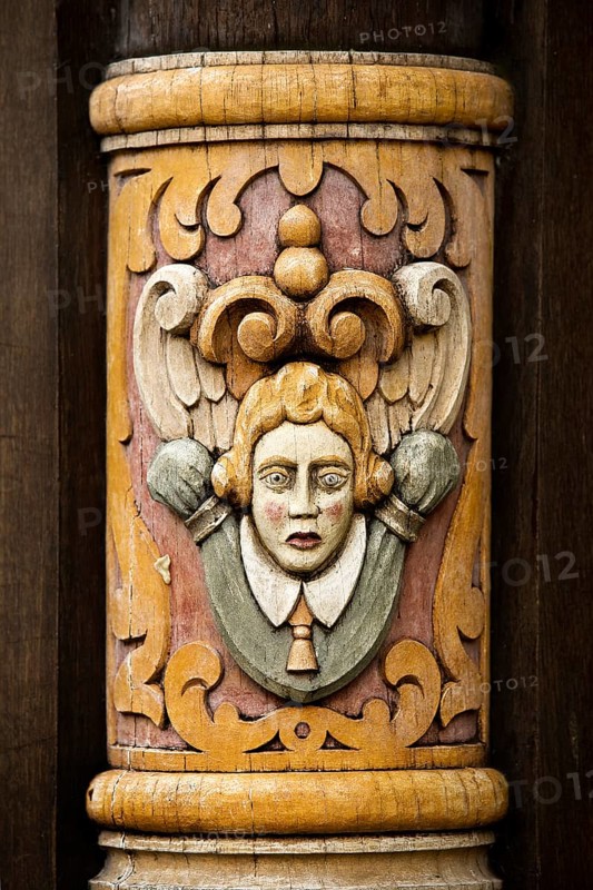 Façade detail on Wedekindhaus, historic half-timbered house in Renaissance style on the market square, Old Town, Hildesheim, Lower Saxony, Germany