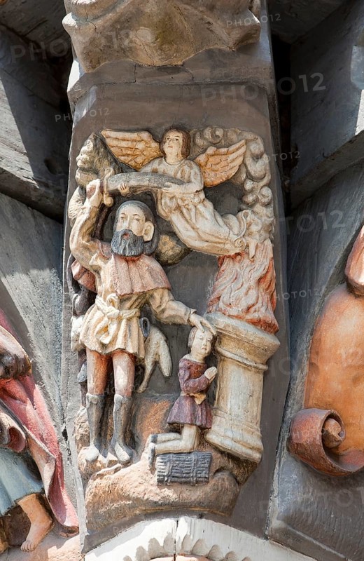 The Binding of Isaac, Ornately carved architectural detail of Stiftsherrenhaus, 1558, Osterstrasse, Hameln, Lower Saxony, Germany, Opferung Isaaks, ornamentale Figuren am Stiftsherrenhaus, 1558, Hameln, Niedersachsen, Deutschland, Europa