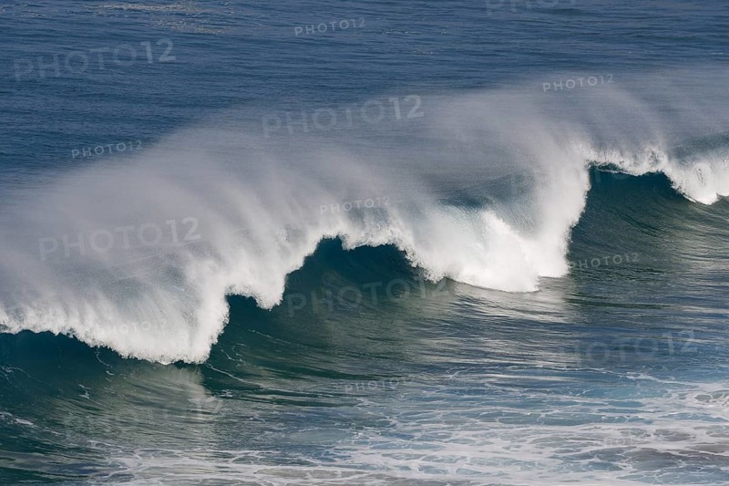 Breaking wave, Atlantic Ocean, Sagres, Algarve, Portugal
