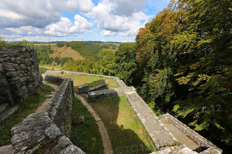 Castle ruins of Hohengundelfingen, ruins of a medieval hilltop castle, former headquarters of the Gundelfingen free noble family, Gundelfingen-Münsingen, Lautertal, Swabian Jura, Reutlingen district, Baden-Württemberg, Germany