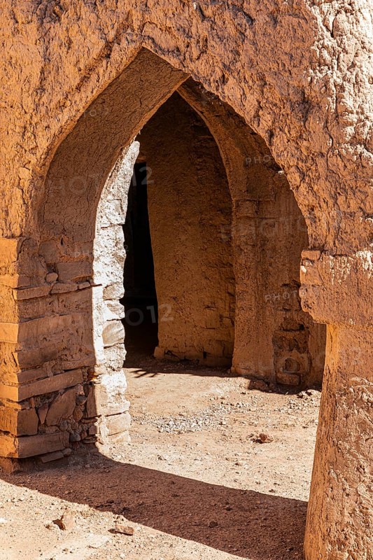 Arched vaults in the largest preserved mud town in Oman, Al Bilaad, Al Bilaad Historical Village, Arabian Peninsula, Sultanate of Oman