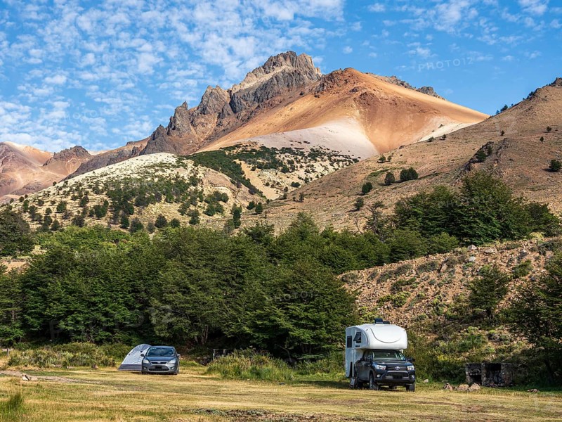 4x4 Pickup camper van, tent, campsite Arroyo Lincoln, at road Ruta 41, Los Antiguos - Paso Roballo, Argentina
