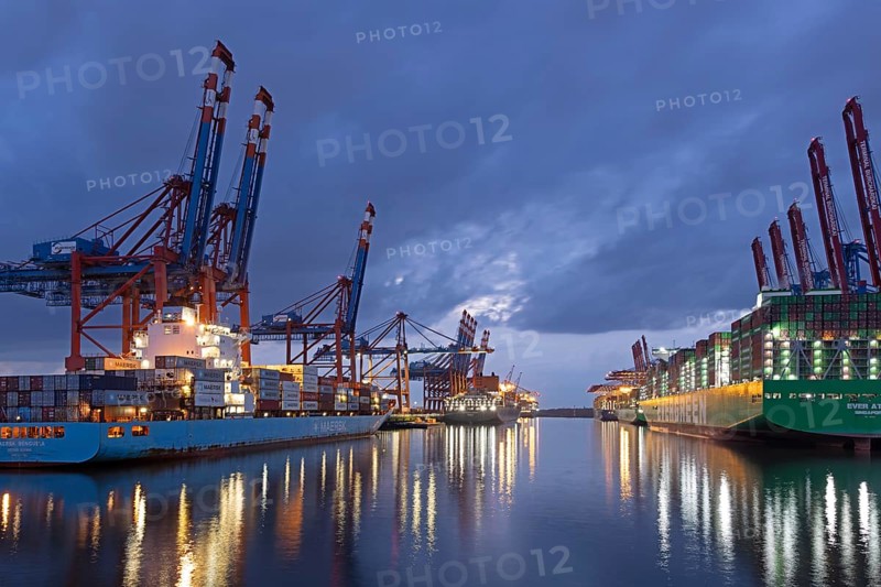 Blue hour, container ships, container bridges, Eurogate, Burchardkai, Waltershof, harbour, Hamburg, Germany