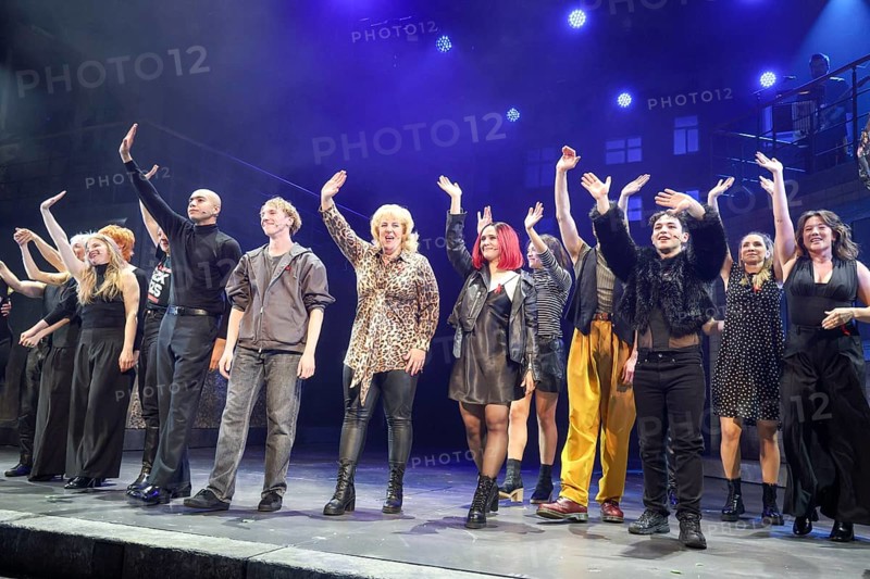 Cast at the end applause at the premiere - Wir sind am Leben - The Berlin Musical on 21.03.2026 at the Theater des Westens