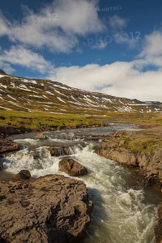 Rapids of the river Fossa i Pjorsardal, close to the Haifoss waterfall. E Iceland