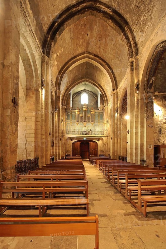 Interior view of the Romanesque church Notre-Dame-de-Nazareth, Pernes-les-Fontaines, Vaucluse, Provence, France