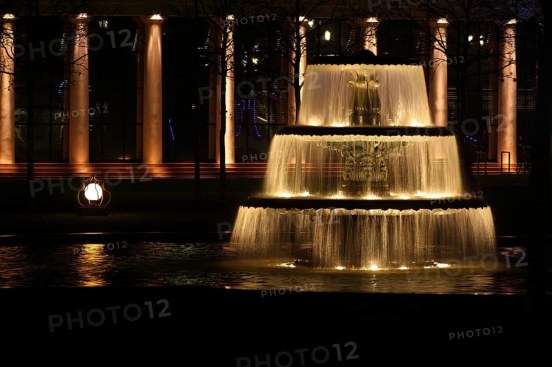 Bowl fountain at night with water features and lighting, night shot, motion blur, long exposure, Kurhausplatz, Bowling Green, Wiesbaden, Taunus, Hesse, Germany