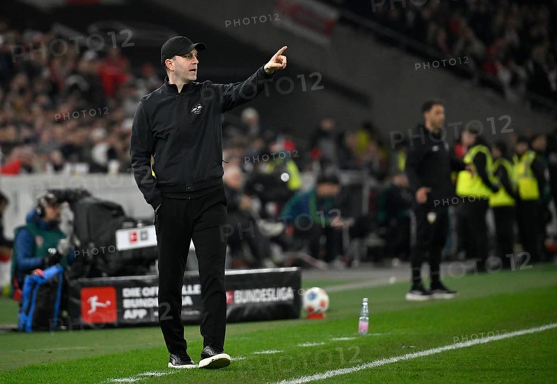 Coach Coach Ole Werner RasenBallsport RB Leipzig RBL on the sidelines gesture gesture TV camera soccer Bundesliga, MHPArena, MHP Arena Stuttgart, Baden-Württemberg, Germany