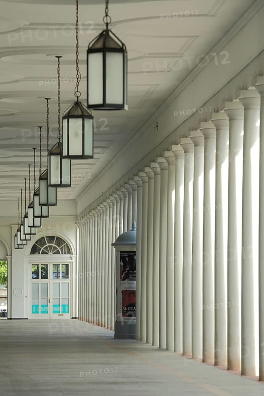 Colonnade with lanterns at the State Theatre, portico with lanterns and white columns, vanishing point, row, Wiesbaden, Taunus, Hesse, Germany