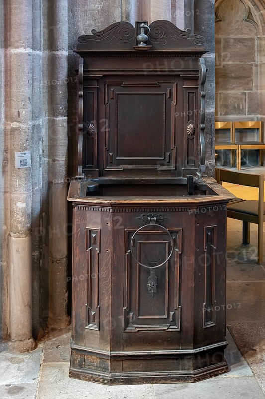 Craftsman's chair or alms chair of the Kannengiesser Guild, 17th century, Lorenzkirche, Nuremberg, Middle Franconia, Bavaria, Germany