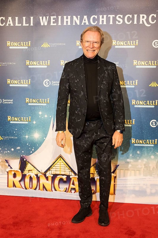 Wolfgang Lippert at the premiere of the 20th Original Roncalli Weihnachtscircus in Berlin's Tempodrom on 20 December 2024