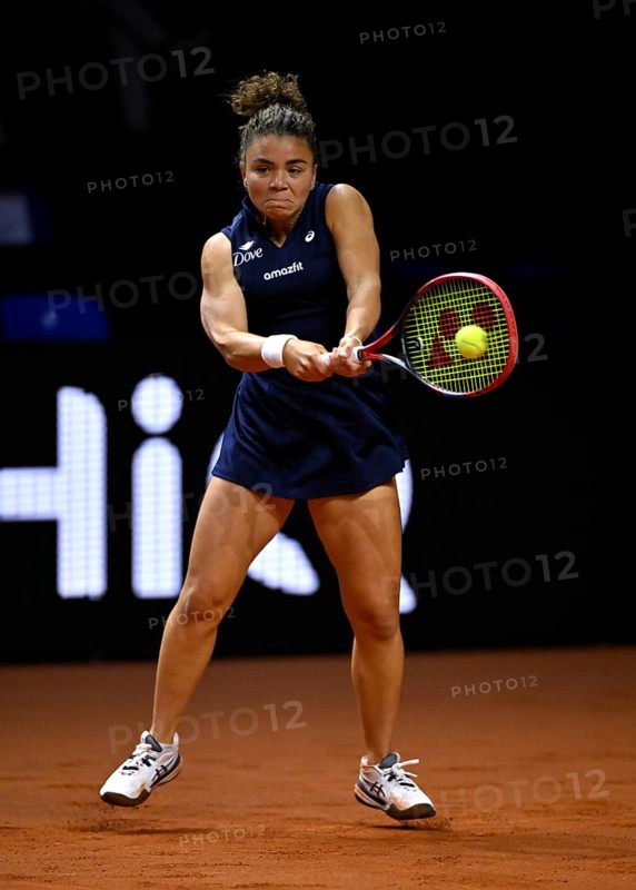 Jasmine Paolini ITA Action Tennis Ladies Porsche Cup, Grand Prix, GP, Stuttgart 2025, Porsche Arena, Stuttgart, Baden-Württemberg, Germany