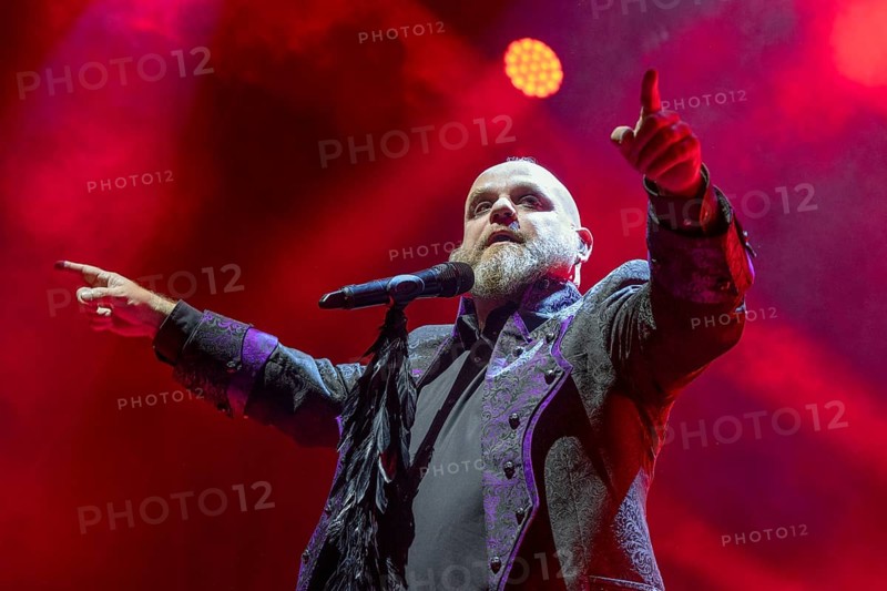 Martin Engler, Singer, Mono Inc., Dark-Rock Band, D, live on Live 2025 Tour at Columbiahalle Berlin on 10 October 2025