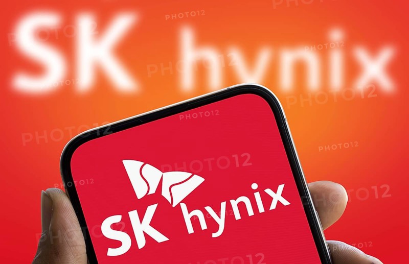 SK hynix logo is displayed on smartphone. SK Hynix Inc is a South Korean semiconductor company.