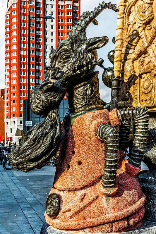 Ode aan Marten Toonder monument in central Rotterdam, honors the famous Dutch comic artist Marten Toonder, Rotterdam, the Netherlands