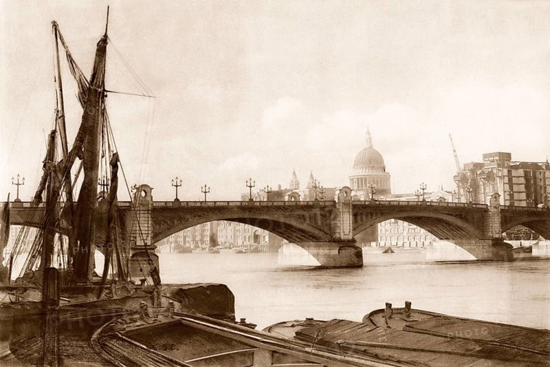 The Southwark Bridge, London, UK, ca 1920