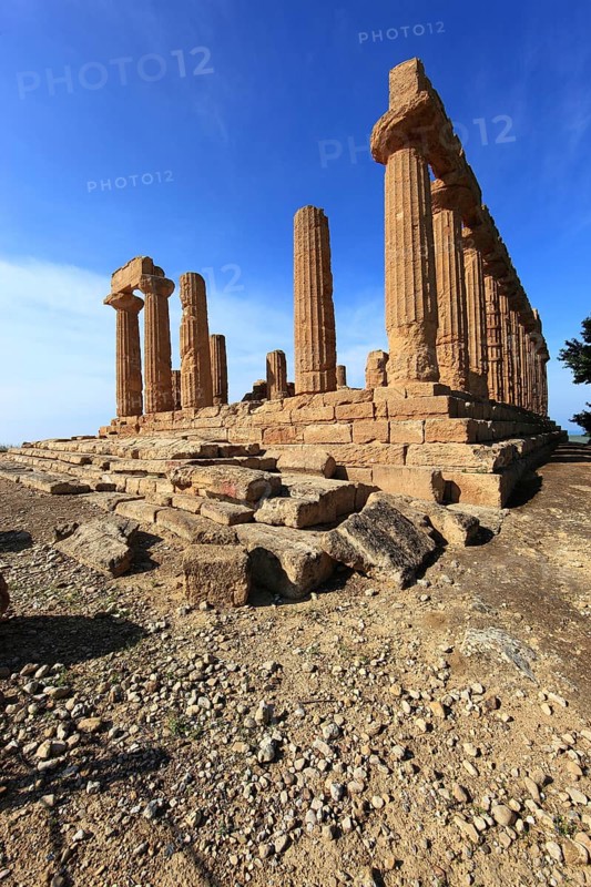 In the Parco Valle dei Templi di Agrigento, Unesco World Heritage Site, Remains of the Ancient City of Akragas in the Valley of the Temples of Agrigento, Temple of Hera Lacinia or Temple of Juno, Tempio di Giunone, Sicily, Italy