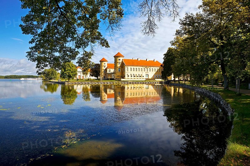 Rheinsberg Castle, lakeside with Lake Grienerick, Ostprignitz-Ruppin district, prime example of Friederician Rococo, Brandenburg, Germany