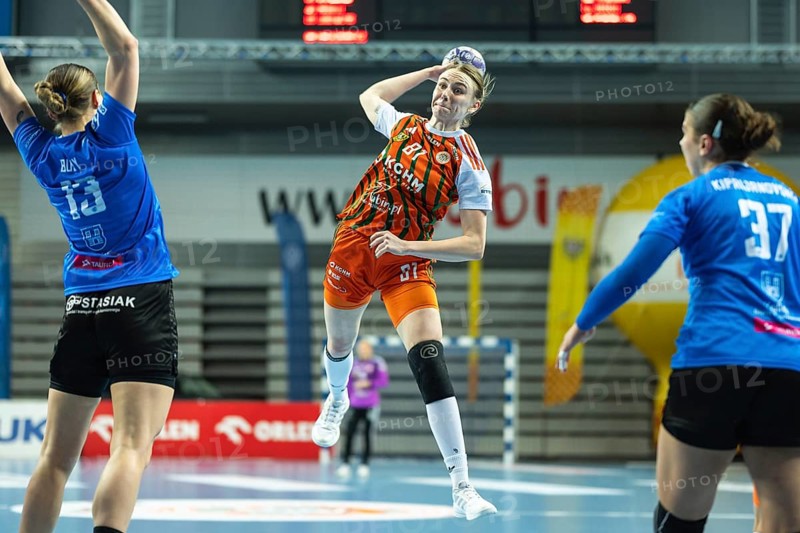 LUBIN, POLAND - FEBRUARY 4, 2026: Handball Orlen Superleague Women match MKS Zaglebie Lubin - Tauron Ruch Szczypiorno Kalisz. In action Jurenczyk Karolina