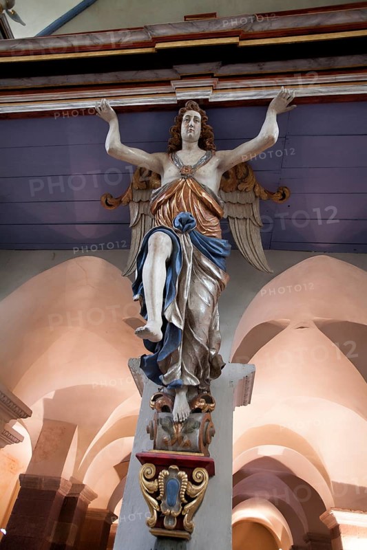 Angel in the abbey church, St. Stephanus and St. Vitus, Abbey Castle Corvey in Hoexter, Weserbergland, North Rhine Westphalia, Germany, Europe, Engelfigur in der Klosterkirche St. Stephanus und St. Vitus, ehemalige Abtei und Schloss Corvey in Höxter, Weserbergland, Nordrhein-Westfalen, Deutschland, Europa