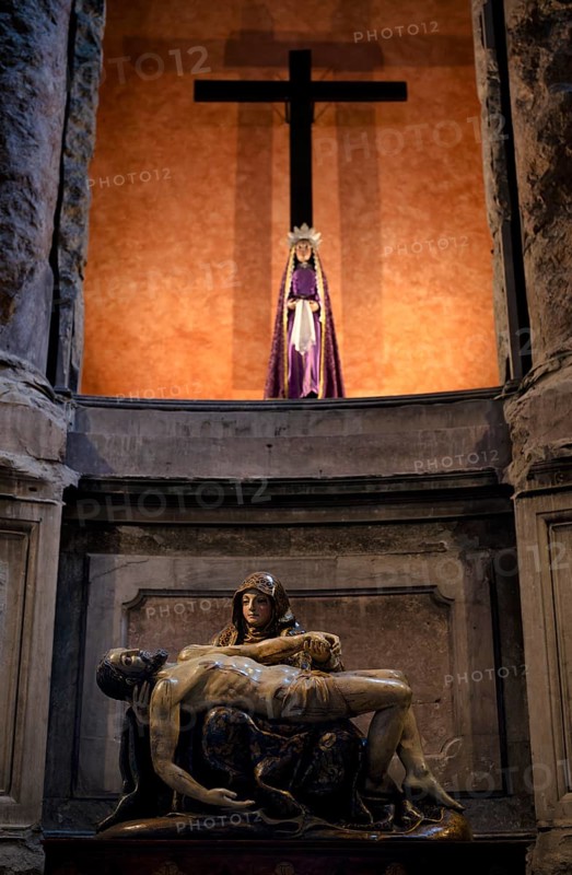 Interior view, bronze sculpture, Jesus after the crucifixion, Igreja de São Domingos church, Lisbon, Portugal