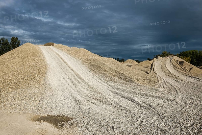 Gravel, gravel plant, gravel pit, near Breisach am Rhein, Breisgau, Baden-Württemberg, Germany