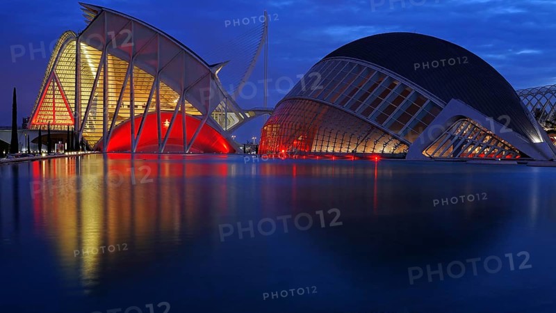 Europe, Spain, Valencia, Ciudad de les Artes y las Siencias, building and park complex, dome cinema, City of Arts and Sciences, Valencis, Spain